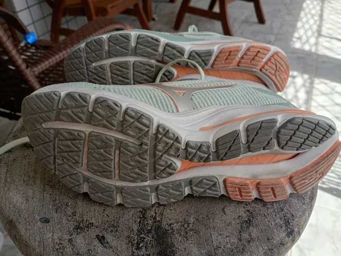 Tênis Mizuno wave Mirai 5 Verde Água