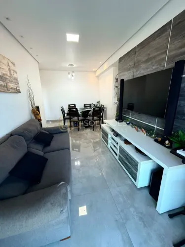 Apartamento Padrão COM 3 QUARTOS/ 1 SUITE, TODO REFORMADO E COM MOVEIS PLANEJADOS - R$ 680