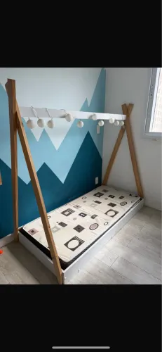 Cama montessoriana infantil