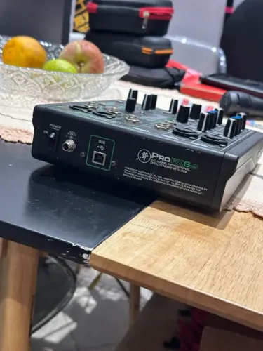 Mesa de Som Mackie ProFx6v3