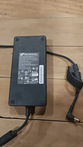 Fonte FSP 230W 19,5V 11,79A (FSP230-AJAN3) + Cabo de Força
