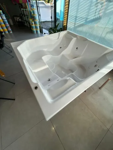 SPA OFURO Hidro 2,00 X 2,00 X 0,80 Mostruario Casco