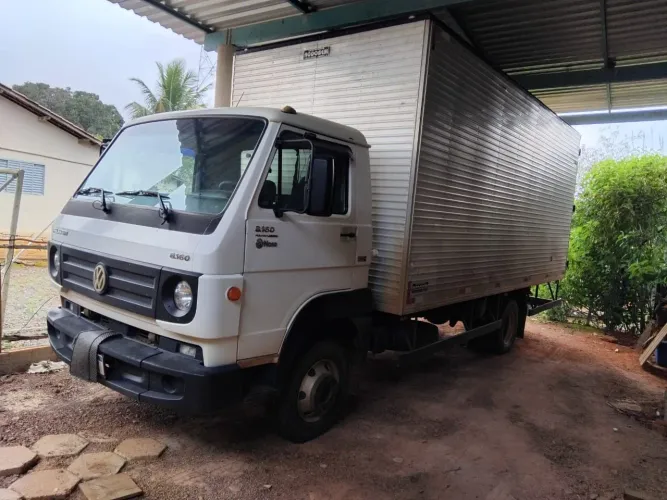 Vendo caminhao baú 8-160