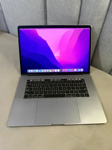 Macbook pro 2018 - i7