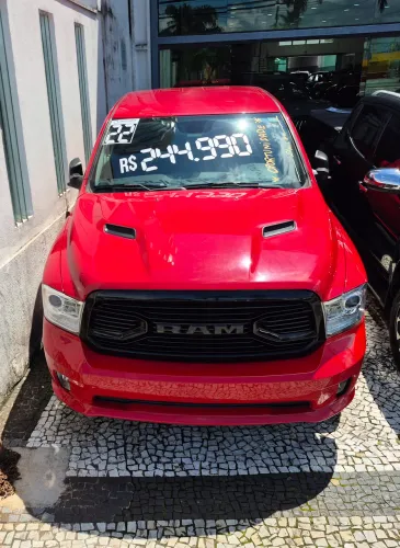 Ram Classic Laramie Night Edition 5.7 V8 16V Gasolina 4X4 Aut. 2022