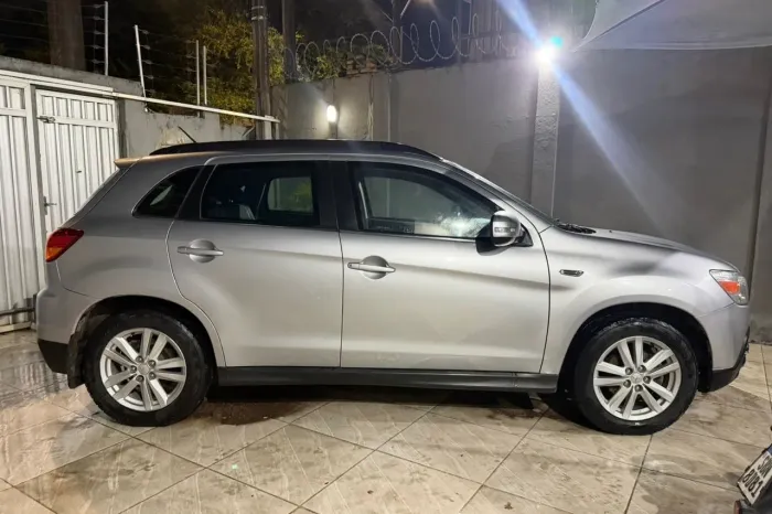 Mitsubishi ASX 2.0 16V 4X4 160cv Aut. 2011