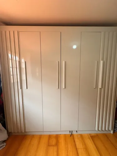 Guarda-roupa 6 portas