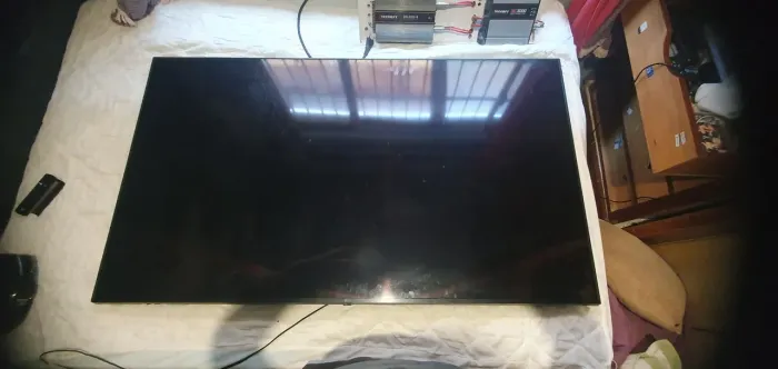 Smart TV LG 65" 4K 65UQ801C0SB - Tela Quebrada (Para Retirada de Peças / Conserto)