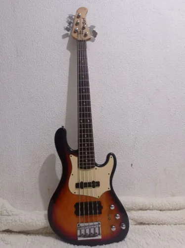 Baixo Cort Gb 35     