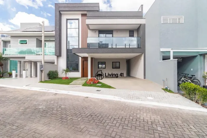 Sobrado com 4 dormitórios à venda, 180 m² por R$ 1.599.000,00 - Uberaba - Curitiba/PR