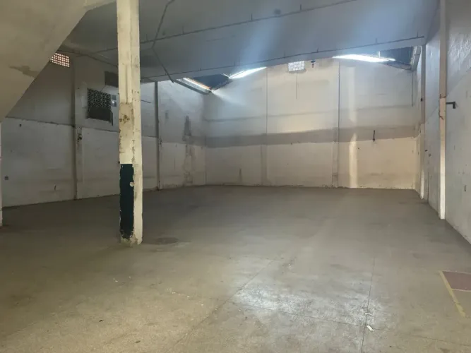 ALUGO GALPÃO PENHA - 550 m2