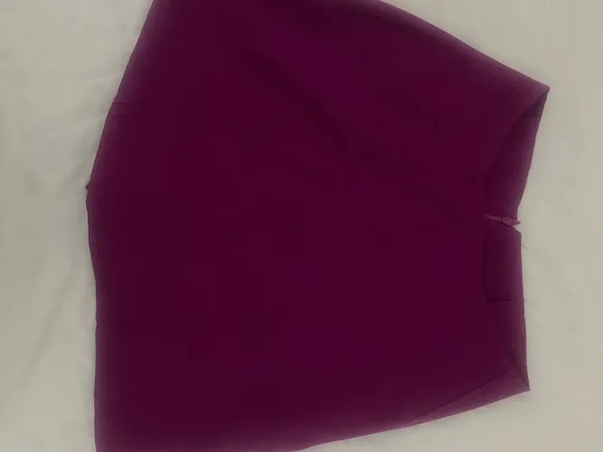 short saia de alfaiataria rosa choque super bem estruturado tecido ótimo VESTE P