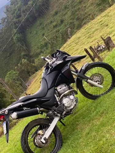 XRE 300 2014