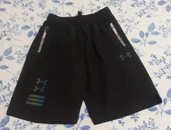 Short Under Armour P (Veste M)