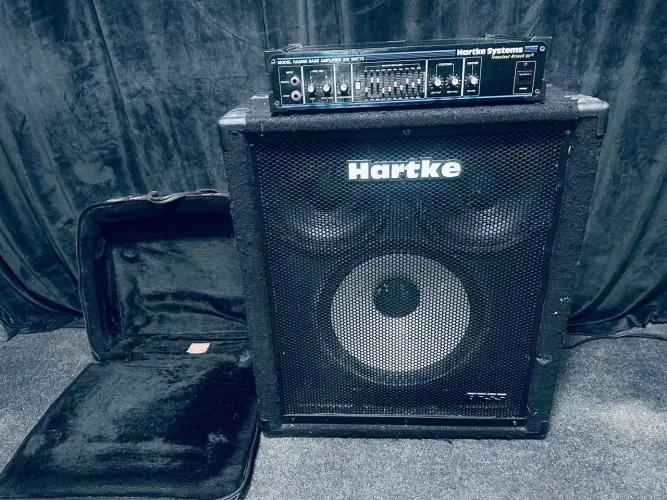 Cabeçote Hartke Ha 2000 c/ Gabinete 1 de 15 e 2 De 10 Hartke