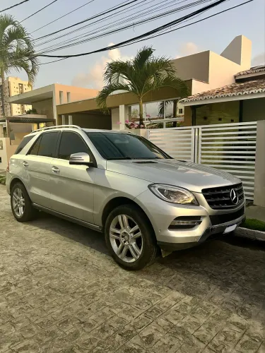 Mercedes-Benz ML-350 Sport CGI 3.5 V6 306cv 4X4 Aut. 2013