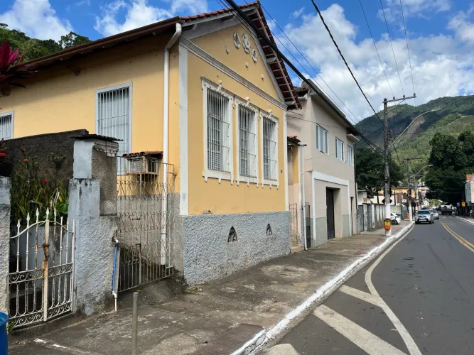 Vendo casa em Santa Leopoldina centro