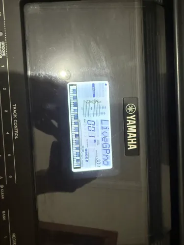 Teclado Yamaha EW 410