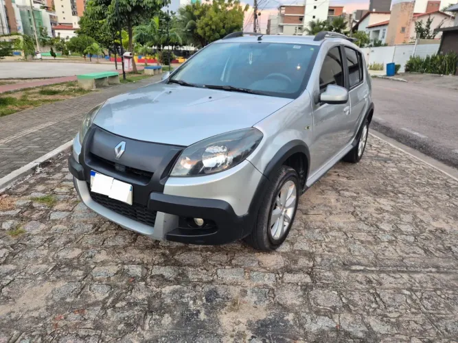 Renault Sandero Stepway Hi-power 1.6 8V 5P 2013