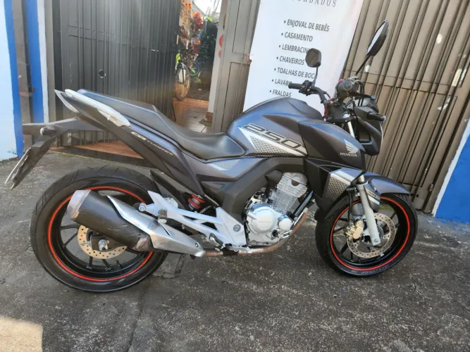 Moto twister 