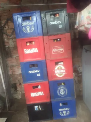Vasilhames de cerveja completa e de coca cola de 1l e 2l e ks