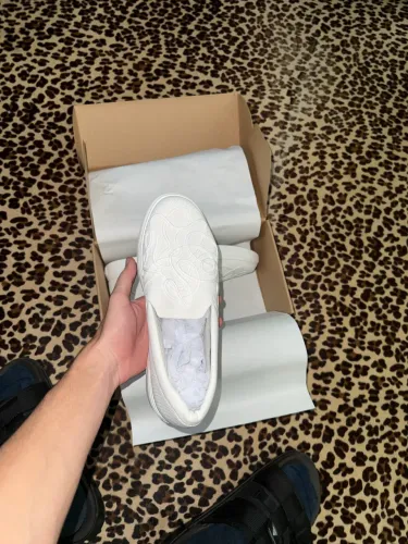 Tênis Vivaia slip-on branco 1/3 DO PREÇO