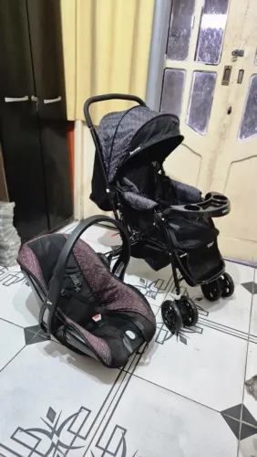 VENDO CARRINHO DE BEBÊ E BEBÊ CONFORTO EM ANANINDEUA