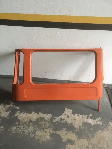 Peça de lataria Toyota Bandeirante jipe curto capota de aço. 