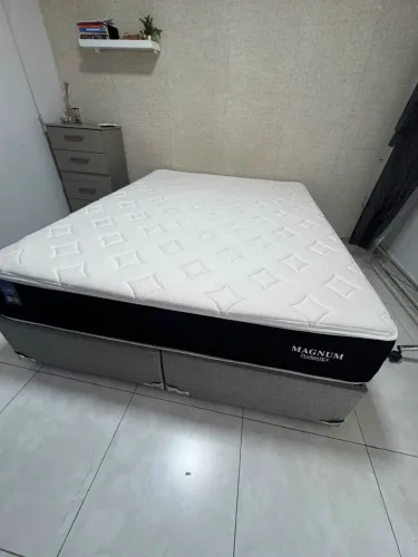 E camas uma tamanho normal outra tamanho querem