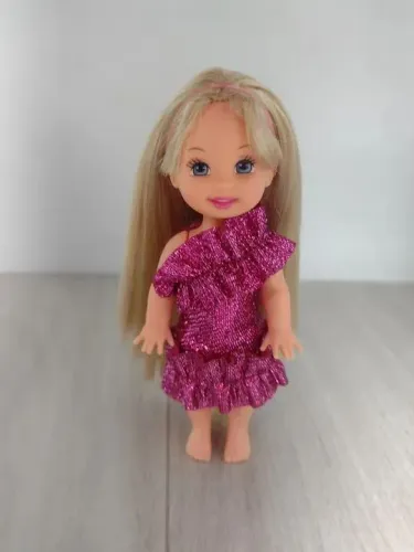 Kelly irmãzinha da Barbie