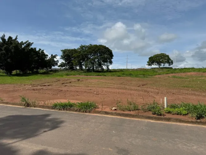 Lote para venda de 1000 metros quadrados em Vila Romana - Senador Canedo- GO