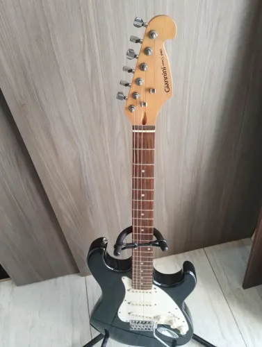 Giannini Sonic X Series - Guitarra anos 2000