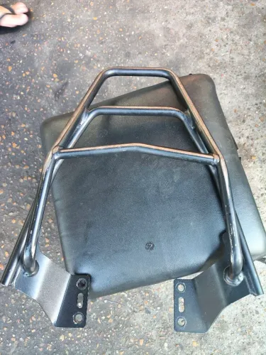 Vende se ou troco Garupeira da Factor 150