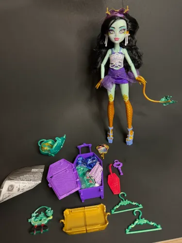 MONSTER HIGH SKULLTIMATE SECRETS GORE-GEOUS OASIS JINAFIRE