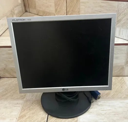 Vende-se monitor LG