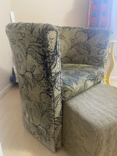 Poltrona Barrica + Puff com Rodinhas - Para Reforma do Tecido