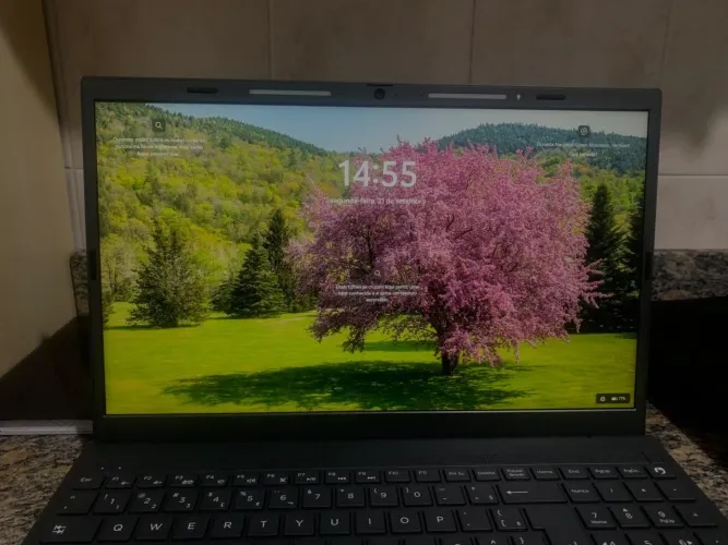 Vendo Notebook , Com Nota Fiscal, ja vem com IA