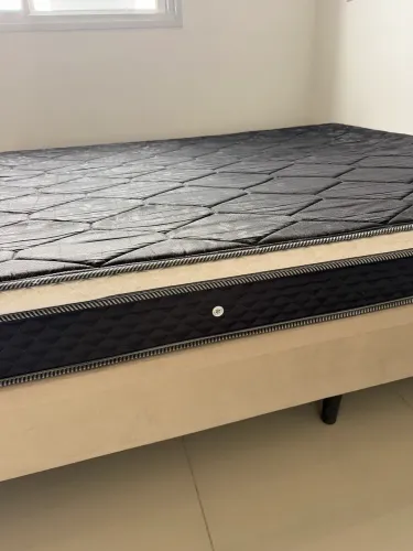 Cama box queen size 