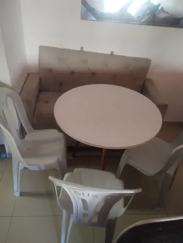 Mesa com cadeiras