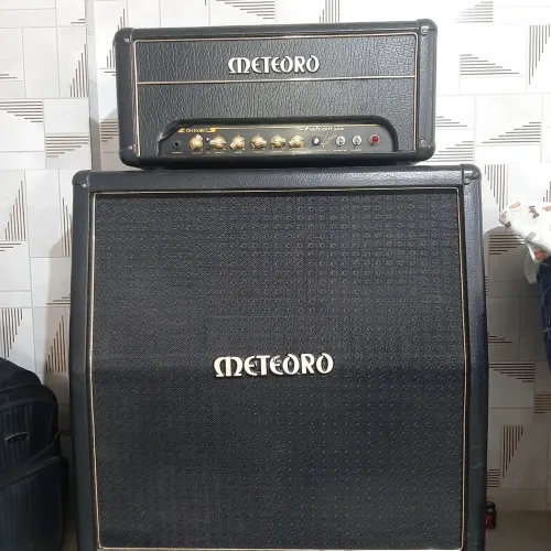 Amplificador meteoro falcon50g walvulado gabinete e caixa