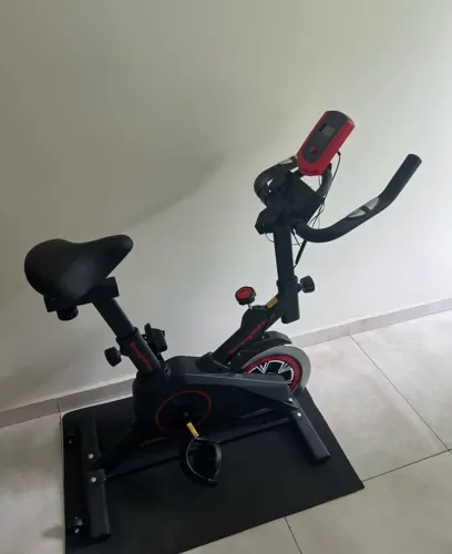 Bicicleta ergométrica novíssima