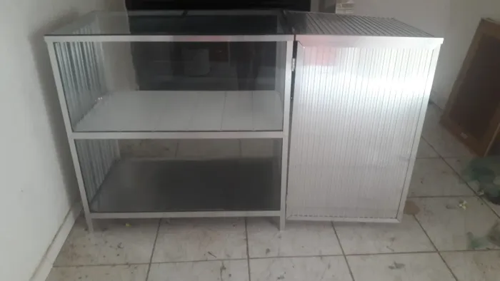 Balcão Vitrine Expositor 1,59m em Ótimo Estado - Só R$850!