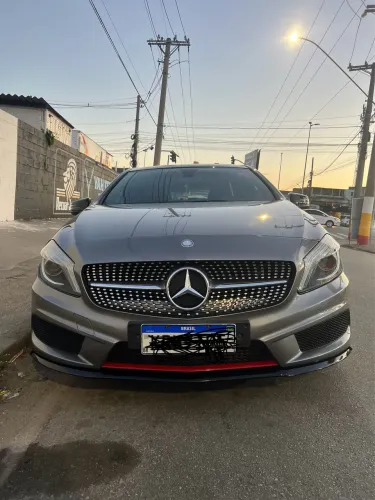 Mercedes-Benz Classe A 250 2.0 TB Sport Aut. 2015