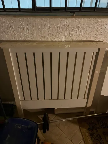 Cama de solteiro para doação de madeira