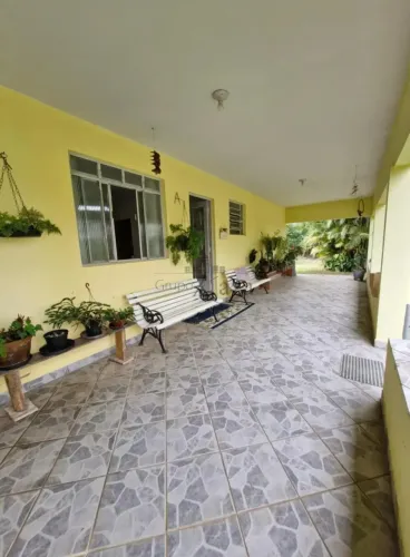 Chácara - Chácaras Rurais Guararema - Jacareí - 2 Dormitórios - 150m².