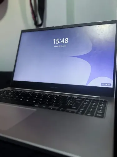 Notebook Samsung Book X30 Intel Core i5 10ª Geração / 8GB RAM / SSD / Windows 11