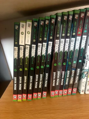 Mangá btooom!. 8 reais cada vol