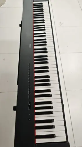 Piano Yamaha p225 estado de zero