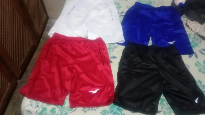 Shorts com elástico 