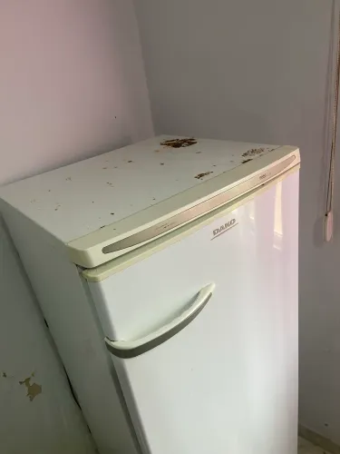 Geladeira Dako usada 
